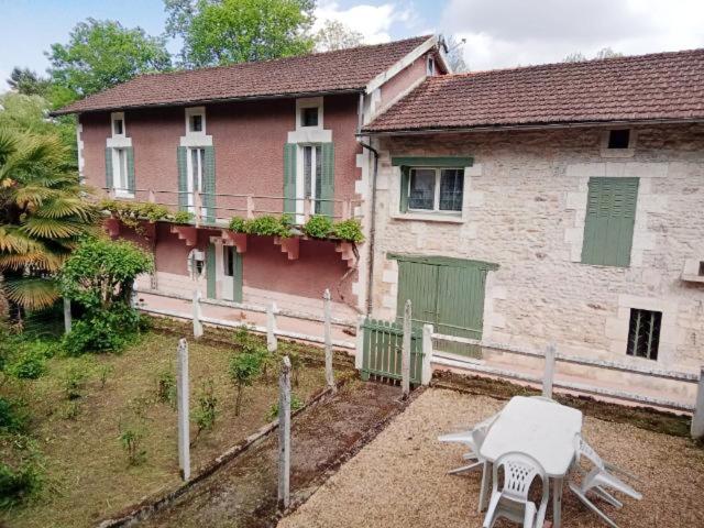 Maison Au Bord De La Riviere Dronne En Perigord Vert Saint-Front-la-Riviere Exterior photo